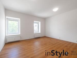 Pronájem bytu 2+kk, Bzenec, náměstí Svobody, 62 m2