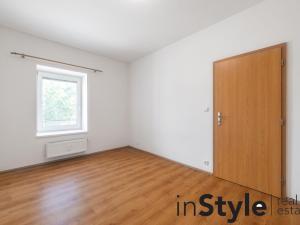 Pronájem bytu 2+kk, Bzenec, náměstí Svobody, 62 m2