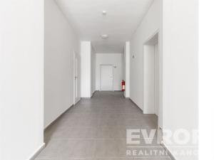 Prodej bytu 1+kk, Žirovnice, Havlíčkovo náměstí, 30 m2