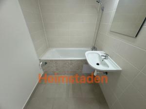 Pronájem bytu 1+1, Karviná - Hranice, Čsl. armády, 46 m2