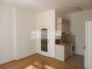 Prodej bytu 2+kk, Praha - Žižkov, Žerotínova, 43 m2