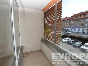 Pronájem bytu 2+kk, Praha - Vysočany, Skloněná, 63 m2