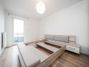 Pronájem bytu 3+kk, Praha - Letňany, Škrábkových, 70 m2