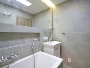 Prodej bytu 3+kk, Praha - Prosek, Jablonecká, 78 m2