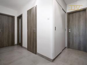 Prodej bytu 3+kk, Praha - Prosek, Jablonecká, 78 m2