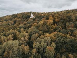 Prodej pozemku pro bydlení, Mníšek pod Brdy, Sluneční, 1235 m2