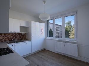 Pronájem bytu 3+1, Praha - Zličín, Nedašovská, 70 m2