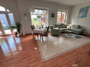 Prodej rodinného domu, Lužice, Velkomoravská, 270 m2