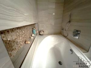 Prodej rodinného domu, Lužice, Velkomoravská, 270 m2