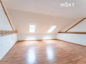 Prodej rodinného domu, Štíty, nám. Míru, 180 m2