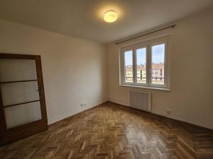 Pronájem bytu 2+kk, Praha - Nusle, Kloboučnická, 35 m2