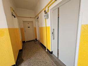 Pronájem bytu 2+kk, Praha - Nusle, Kloboučnická, 35 m2