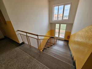 Pronájem bytu 2+kk, Praha - Nusle, Kloboučnická, 35 m2
