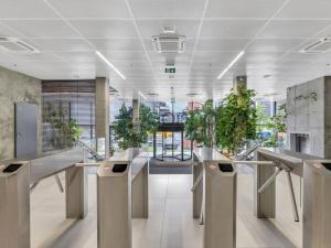 Pronájem kanceláře, Praha - Stodůlky, Laurinova, 300 m2