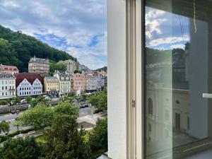 Prodej bytu 5+1, Karlovy Vary, Divadelní náměstí