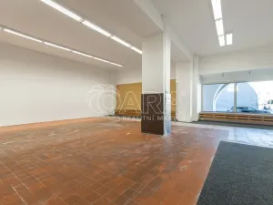 Pronájem obchodního prostoru, Nový Jičín, Masarykovo nám., 500 m2
