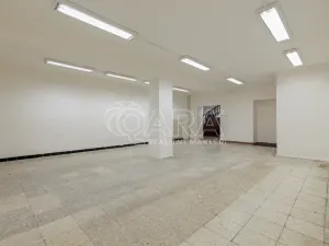 Pronájem obchodního prostoru, Nový Jičín, Masarykovo nám., 500 m2
