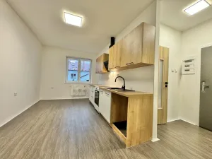 Pronájem bytu 2+1, Krnov - Pod Bezručovým vrchem, Příční, 55 m2