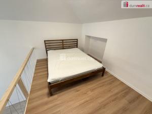 Pronájem bytu 1+kk, Praha - Smíchov, Na Valentince, 48 m2