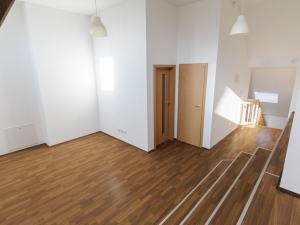 Pronájem komerční nemovitosti, Jinočany, Náměstí 5. května, 130 m2