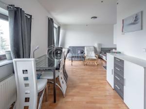 Pronájem bytu 1+kk, Praha - Horní Počernice, Ve žlíbku, 39 m2