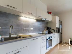 Prodej bytu 2+kk, Hostivice, Ječná, 48 m2