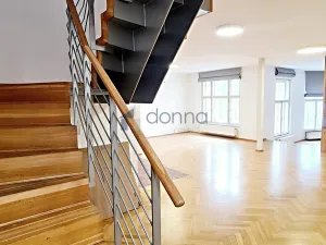 Pronájem kanceláře, Praha, Senovážné náměstí, 203 m2