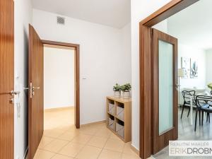 Prodej bytu 2+kk, Praha - Dolní Měcholupy, Kryšpínova, 59 m2