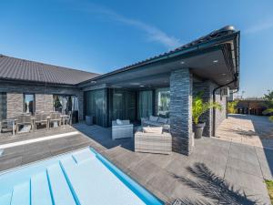 Prodej rodinného domu, Opolany, 241 m2