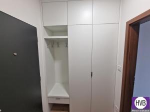 Pronájem bytu 1+kk, Praha, Formanská, 26 m2