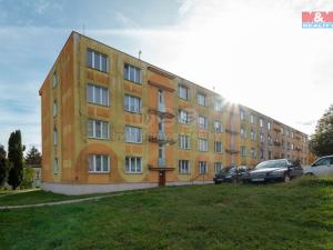 Prodej bytu 2+1, Luby, Tovární, 62 m2