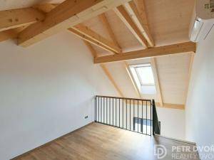 Prodej rodinného domu, Praha - Pitkovice, Žampiónová, 184 m2