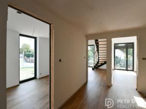 Prodej rodinného domu, Praha - Pitkovice, Žampiónová, 134 m2