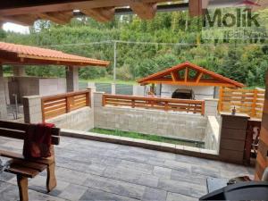 Prodej rodinného domu, Zákupy - Šidlov, 350 m2
