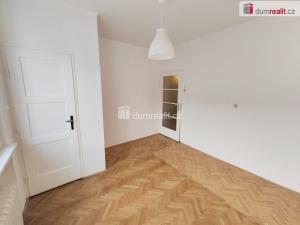 Pronájem bytu 2+kk, Praha - Smíchov, Vrázova, 48 m2