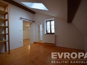 Pronájem rodinného domu, Kolín - Kolín I, Karoliny Světlé, 44 m2