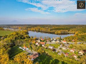 Prodej rodinného domu, Kamenné Žehrovice, Karlovarská třída, 560 m2