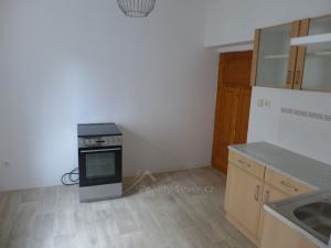 Pronájem bytu 1+1, Nový Bor, Palackého náměstí, 36 m2