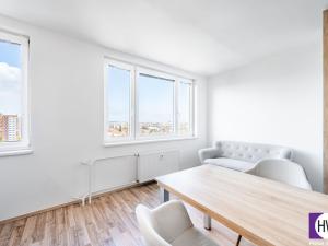 Prodej bytu 1+kk, Praha - Záběhlice, Topolová, 31 m2