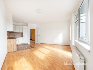 Pronájem bytu 3+kk, Praha - Motol, Jeřabinová, 74 m2