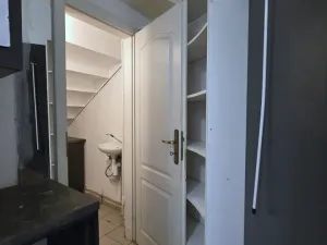 Pronájem obchodního prostoru, Benešov, Vnoučkova, 16 m2