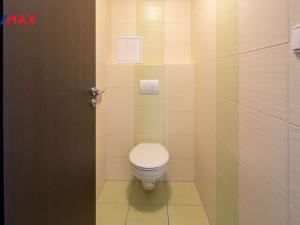 Prodej bytu 3+1, Karlovy Vary - Doubí, Spálená, 83 m2
