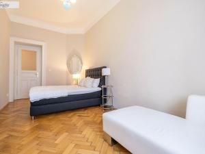 Pronájem bytu 3+1, Praha - Staré Město, Veleslavínova, 128 m2