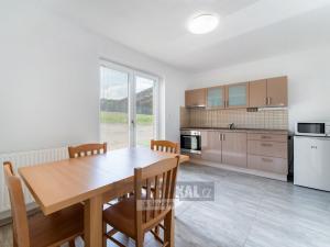 Prodej ubytování, Horní Stropnice - Chlupatá Ves, 304 m2