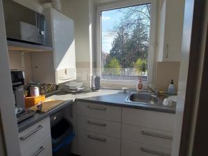 Pronájem kanceláře, Praha - Kunratice, náměstí Prezidenta Masaryka, 11 m2