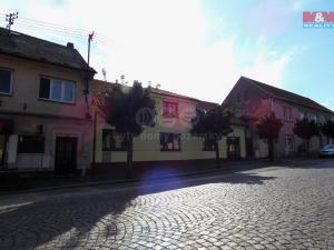 Prodej bytu 3+kk, Týnec nad Labem, Masarykovo náměstí, 70 m2