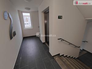 Pronájem bytu 1+kk, Praha - Kbely, Sedlářova, 54 m2