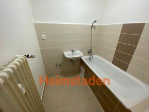 Pronájem bytu 1+kk, Karviná - Nové Město, nám. Budovatelů, 24 m2