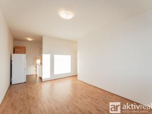 Pronájem bytu 2+kk, Praha - Braník, Novodvorská, 48 m2