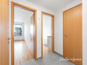 Pronájem bytu 2+kk, Praha - Vysočany, Smržových, 56 m2